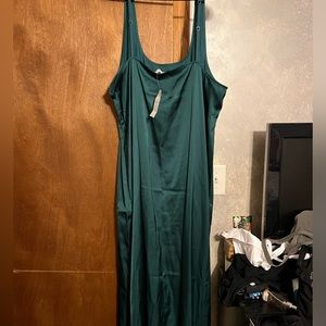 Abercrombie mid satin green dress